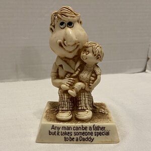 Vintage 1976 Russ Berrie “Any man can be a father…”Resin Statue Father Day